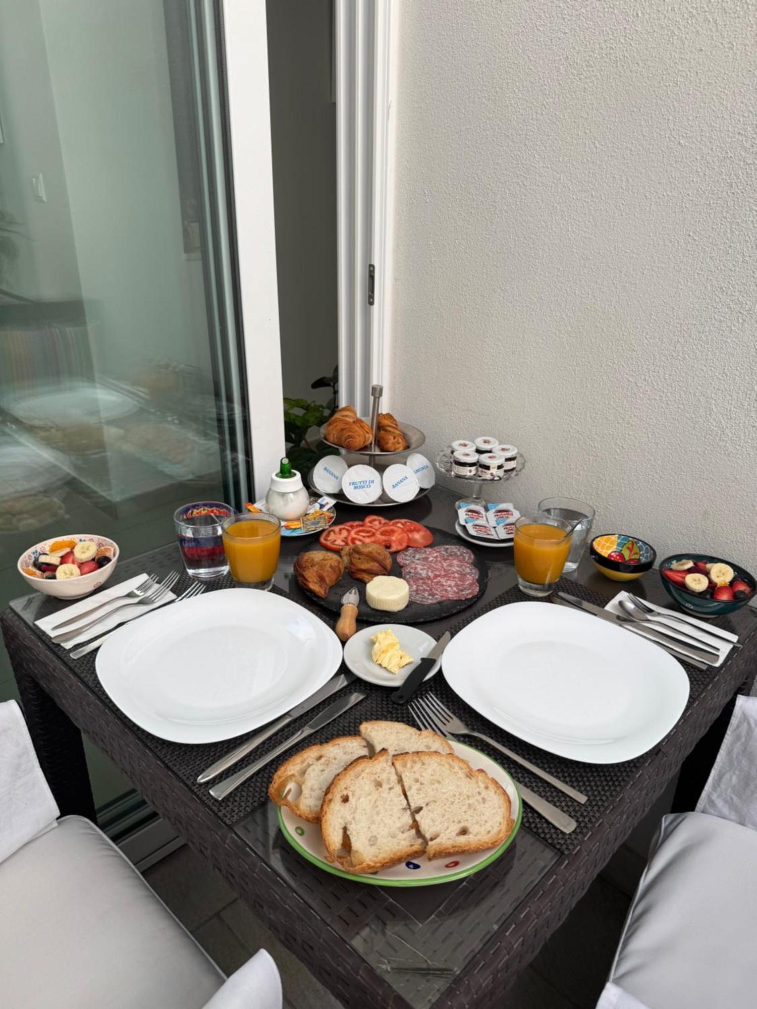 Bed and Breakfast Escape To St Julians à San Ġiljan Extérieur photo